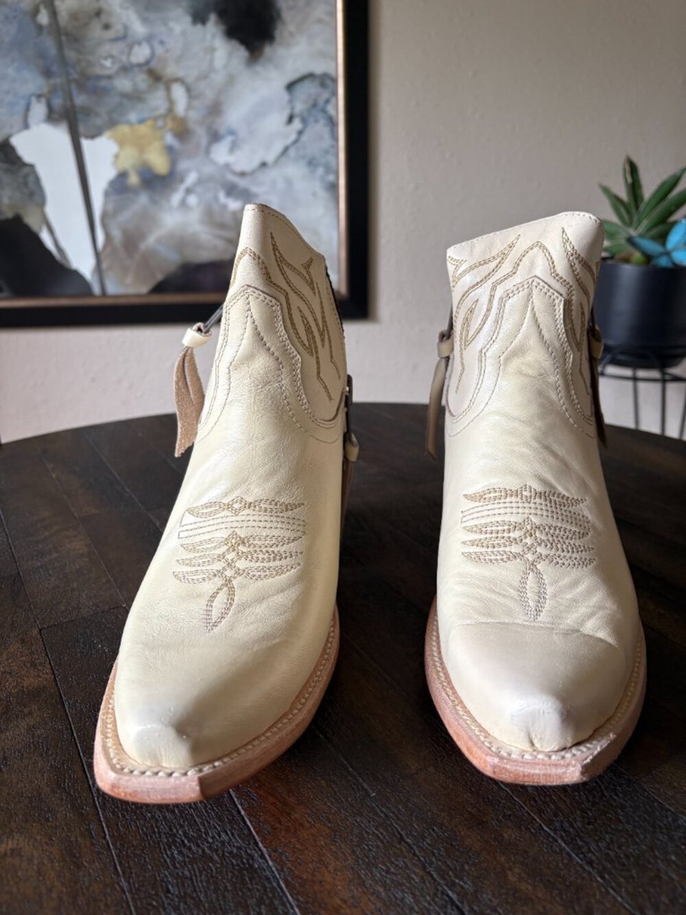 NEW Freebird Wolfie, Beige 8 - Picture 8 of 14